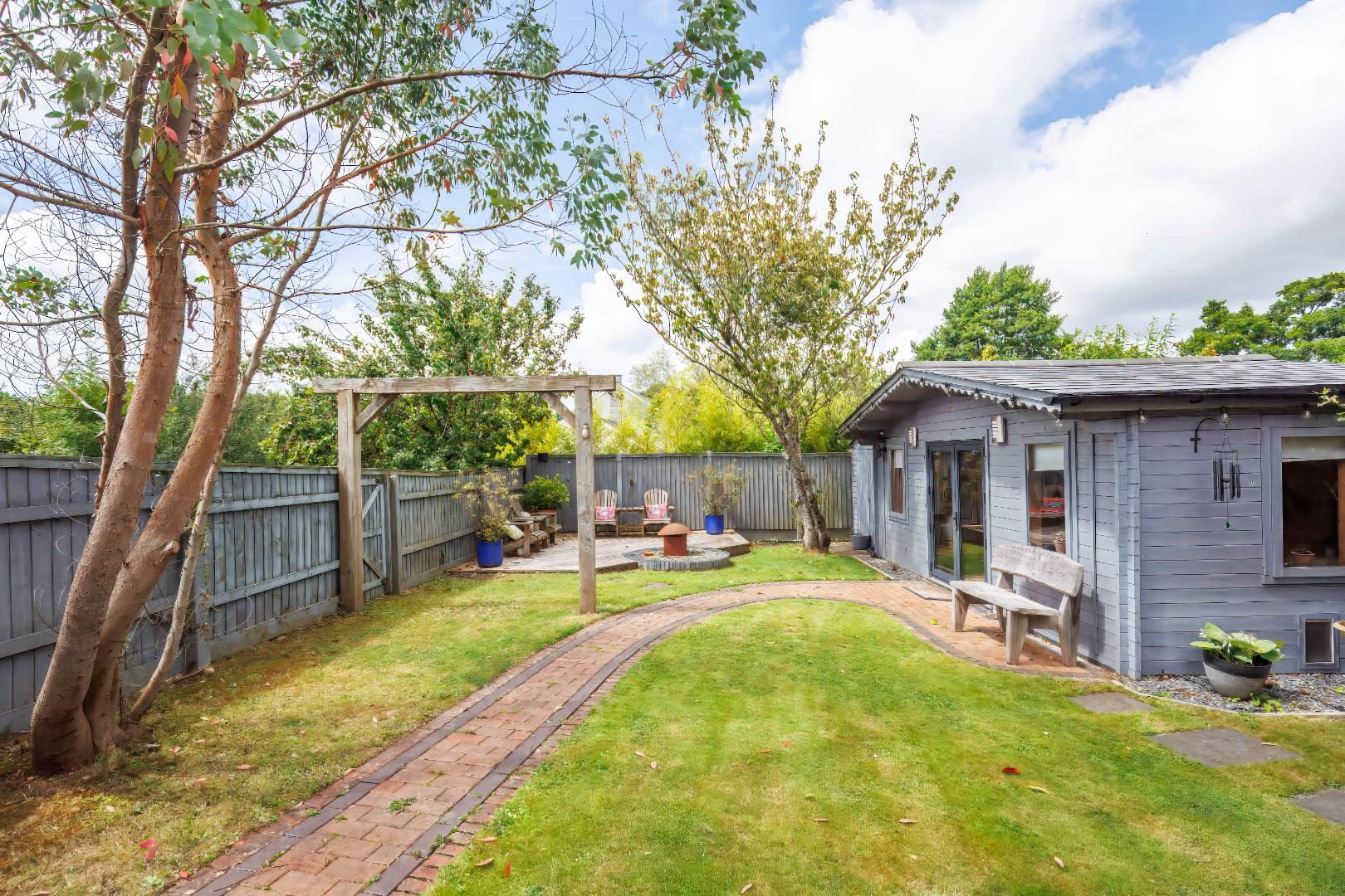 Robgill, Gwern Y Steeple Peterston-Super-Ely, Cardiff, South Glamorgan, CF5 6LG